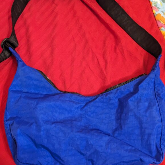 BAGGU royal blue medium crescent bag - Read description - Picture 3 of 3